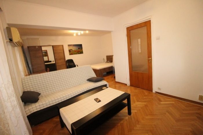 Universitate, inchiriere apartament 3 camere, bloc 1980,