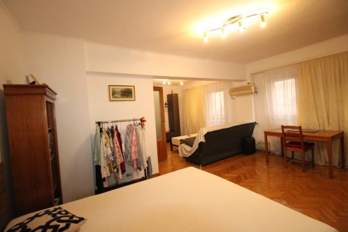 Universitate, inchiriere apartament 3 camere, bloc 1980,